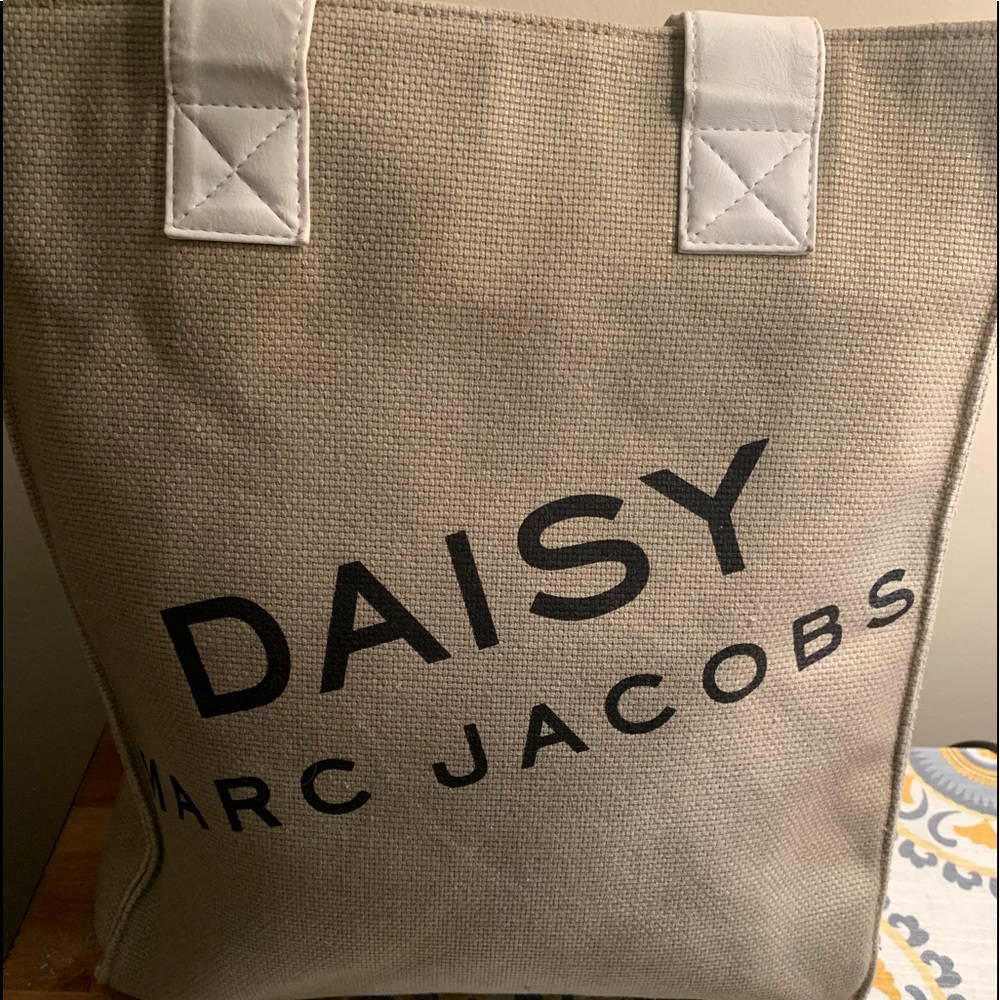 Marc Jacobs tan tote with white handles